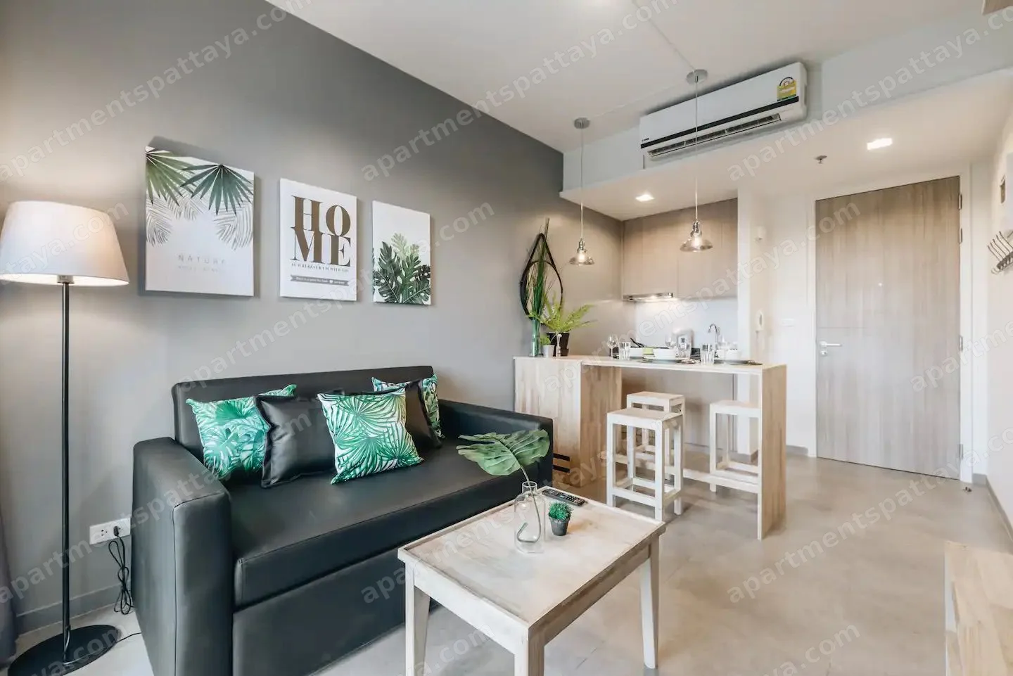 Стильные апартаменты с панорамными окнами