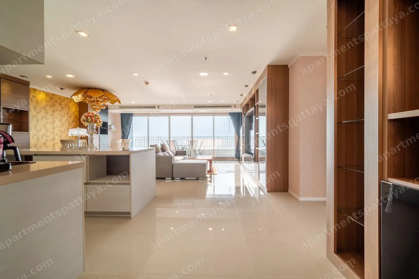 Большая семейная квартира с панорамной террасой 4