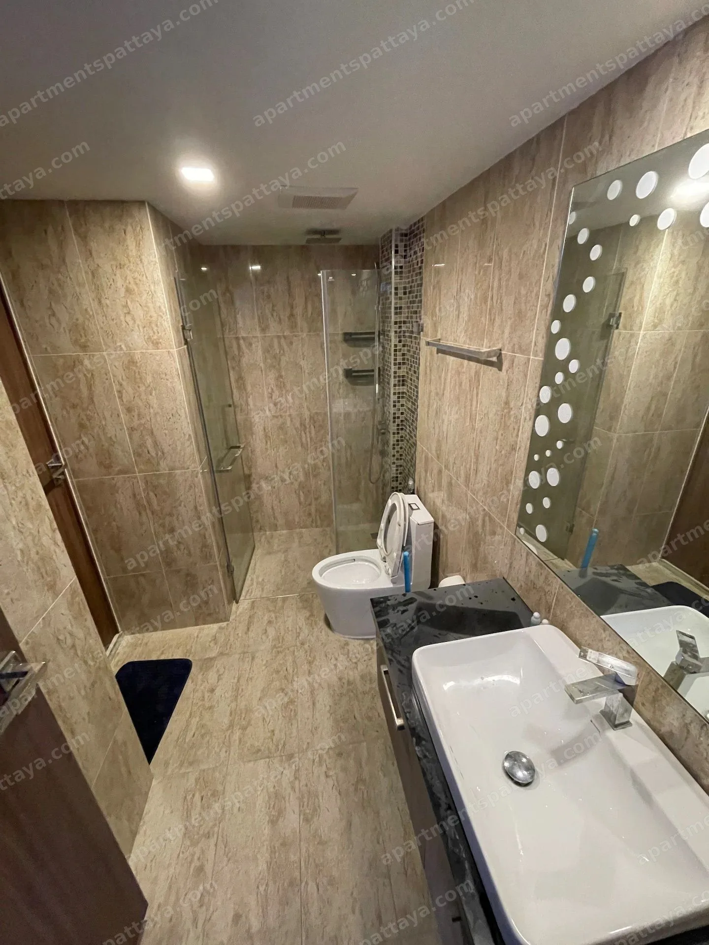 Просторная 2-bedroom квартира в центре Паттайи 5